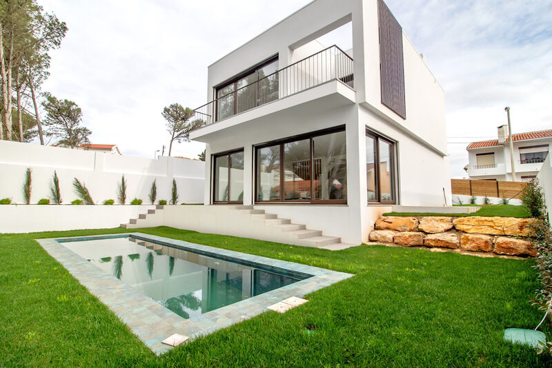 House new spacious 3 bedrooms Abuxarda Alcabideche Cascais - central heating, garden, balcony, solar panels, swimming pool, air conditioning