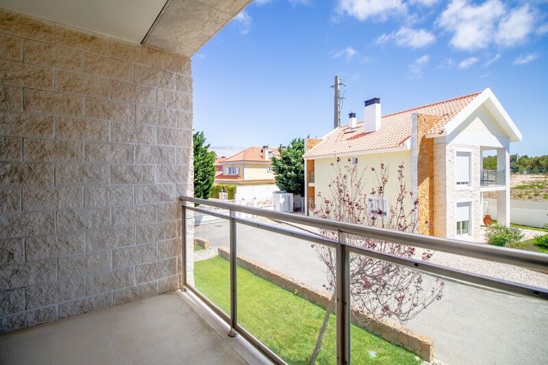 House Modern spacious 4+1 bedrooms Alvide Alcabideche Cascais - garage, store room, swimming pool, balcony, central heating, garden, attic, fireplace