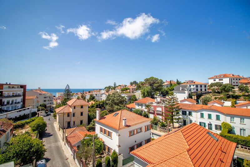 Apartment 3 bedrooms Luxury Estoril Cascais - air conditioning, sea view, green areas, balcony