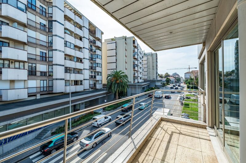 Apartment Modern 2 bedrooms Constituição Paranhos Porto - parking space, balcony, garage