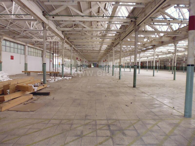 Warehouse with 33000sqm Mafamude - Paço de Rei Vila Nova de Gaia