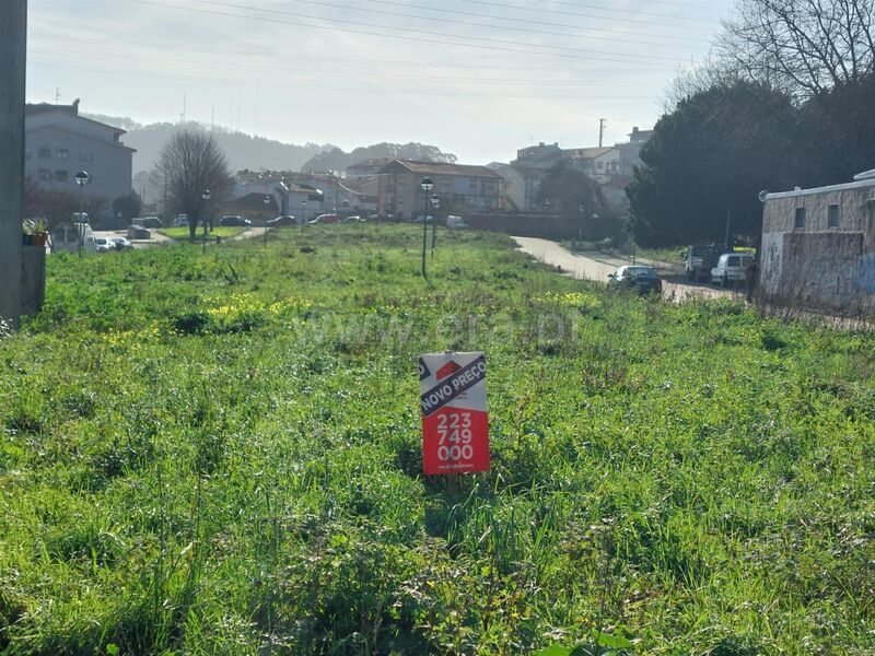 Plot of land with 344sqm Oliveira do Douro Vila Nova de Gaia - garage