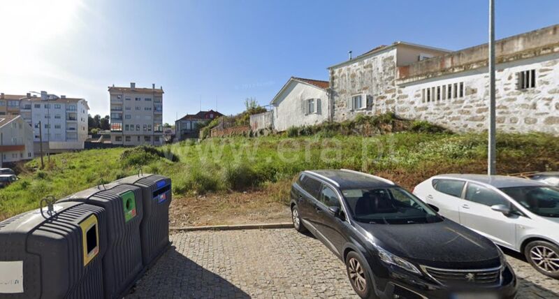 Lote com 338m2 Oliveira do Douro Vila Nova de Gaia