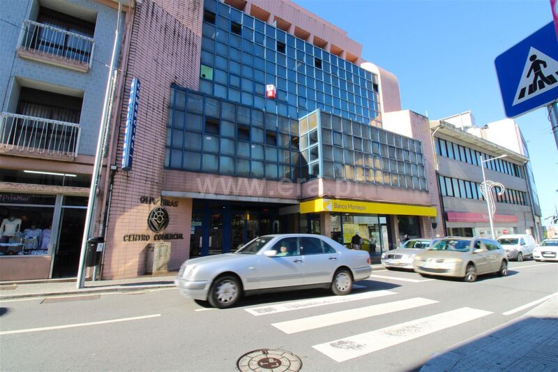 Office in the center Gondomar - parking space, wc, garage