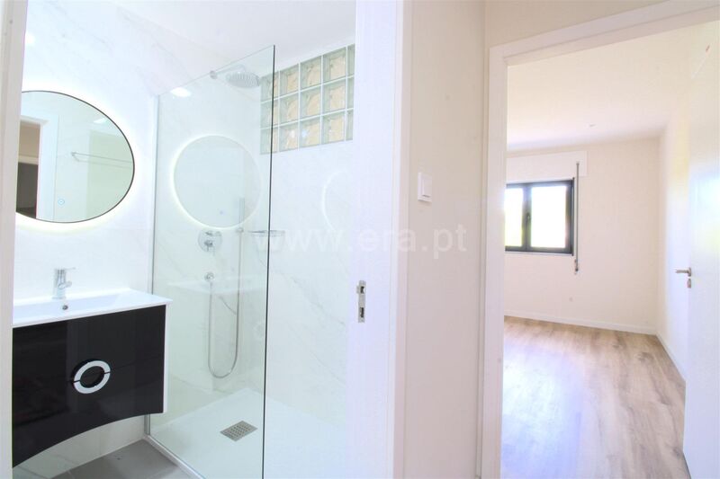 Apartment T2 Oliveira do Douro Vila Nova de Gaia - , ,