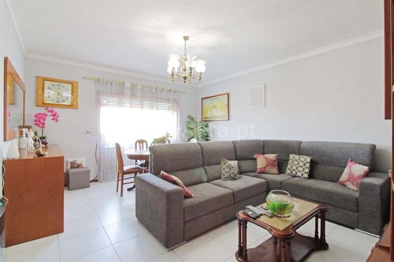 Apartamento com boas áreas T3 Oliveira do Douro Vila Nova de Gaia