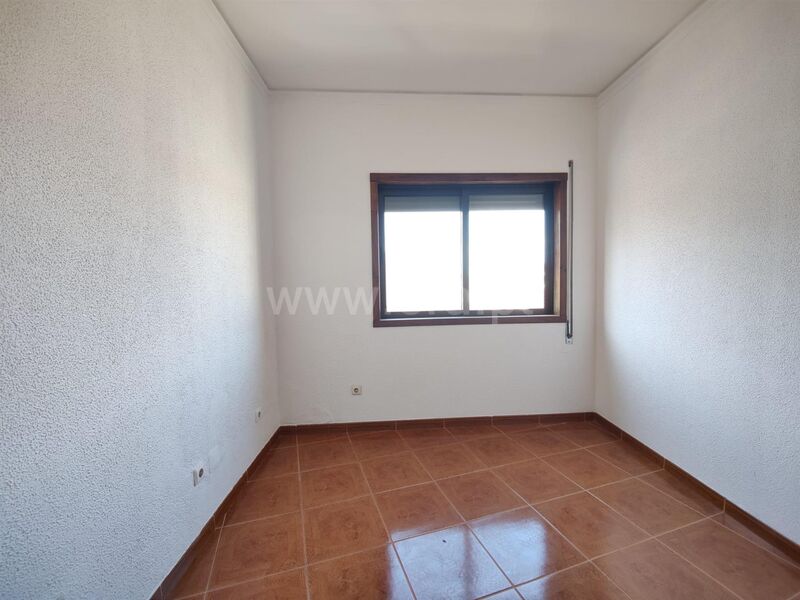 Apartamento T3 com boas áreas Vila Nova de Gaia - garagem, jardins, varanda