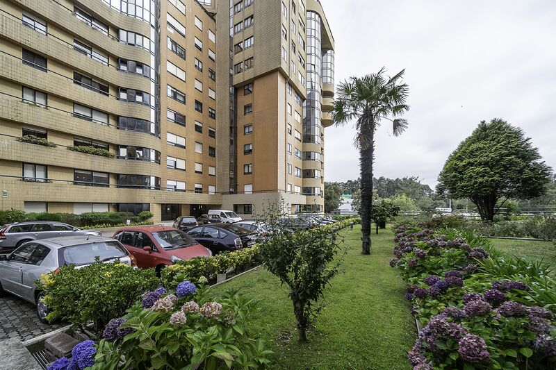 Apartment T2 Jardins D'Arrábida  São Pedro da Afurada Vila Nova de Gaia - garage, parking space, garden, gardens