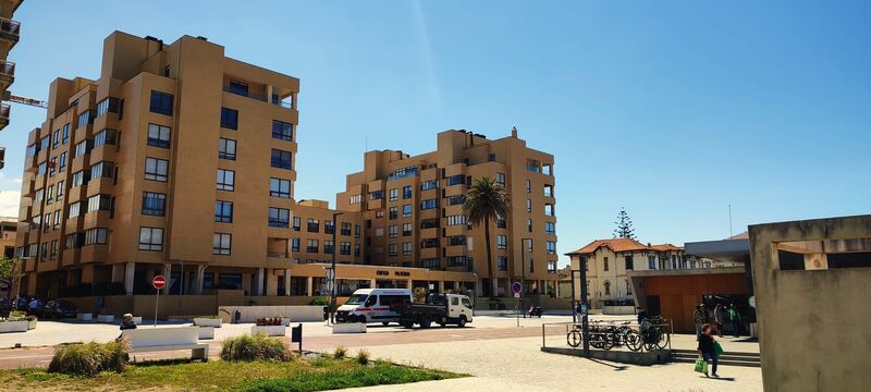 Apartment 3 bedrooms Espinho - balcony, equipped, 4th floor, garage