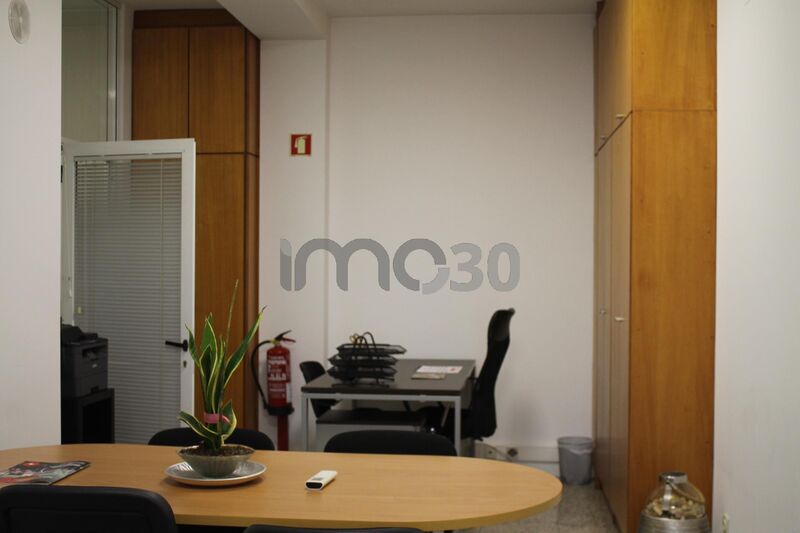 Office Maia - ,