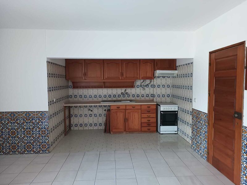 Apartment 1 bedrooms well located Setúbal - gardens, sea view, balcony