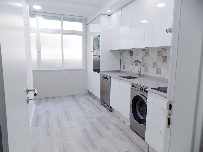 Apartamento T2 Remodelado no centro Barreiro - varanda