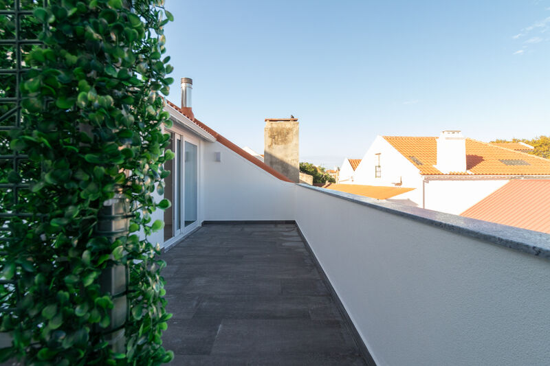 House Semidetached in the center V3 Barreiro - excellent location, terrace, equipped, air conditioning