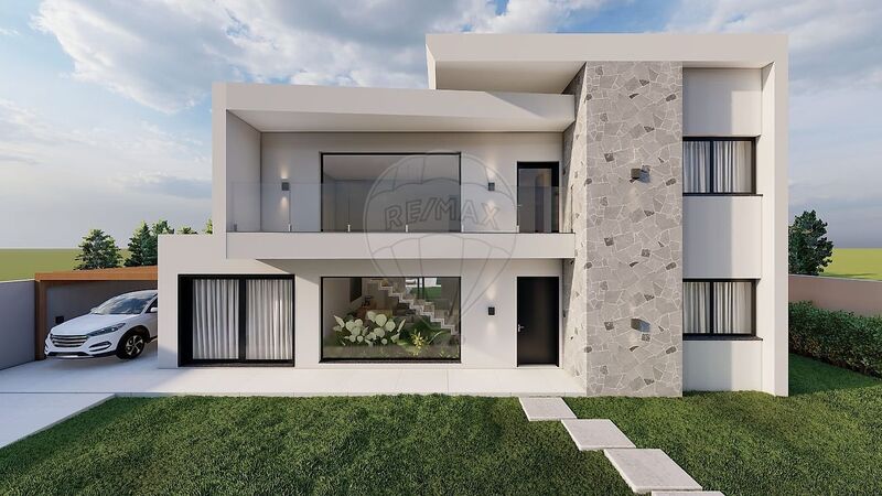 House V5 Luxury under construction Corroios Seixal - solar panels, balcony, air conditioning, garden, double glazing, swimming pool