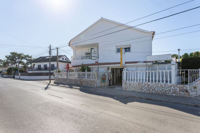 House Isolated 4 bedrooms Almada - equipped, balcony, attic