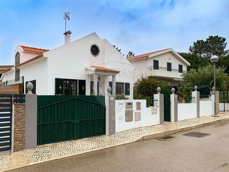 House 4 bedrooms Santiago (Sesimbra) - garage, fireplace, equipped kitchen, garden