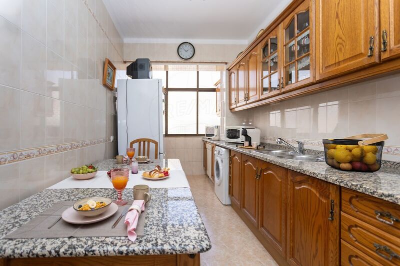 Apartment 2 bedrooms in the center Moita - balcony, balconies