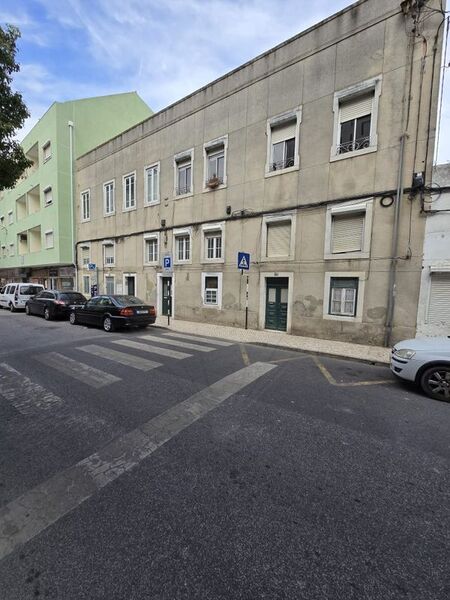 Building Almada - exterior area, attic