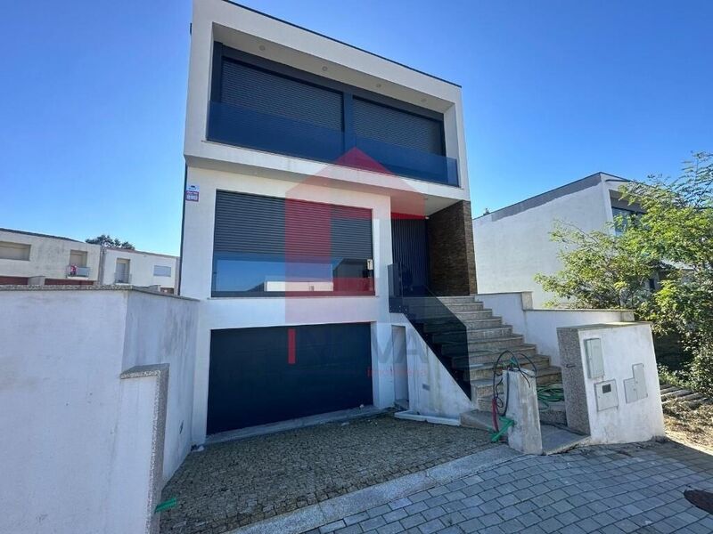 House neues V3 Soutelo Vila Verde - garage, air conditioning, central heating