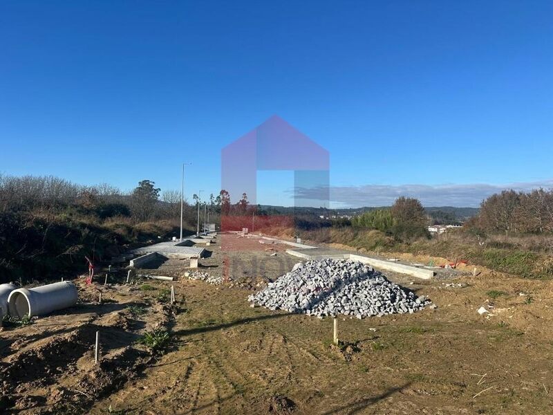 Plot with 896sqm Vila de Prado Vila Verde - easy access