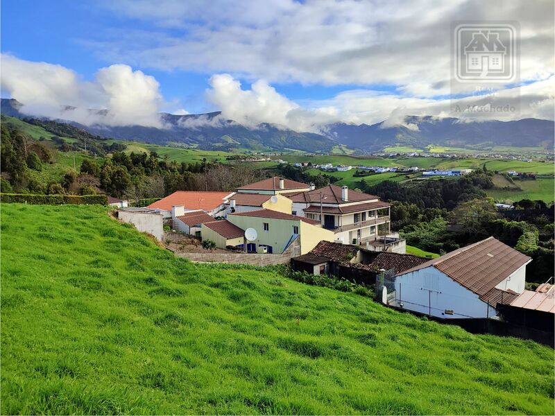 Terreno Rústico com 2436m2 Povoação - viabilidade de construção