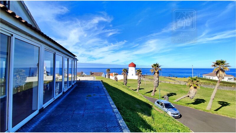 House Typical V4 Mosteiros Ponta Delgada - garage, gardens, tennis court, swimming pool, fireplace