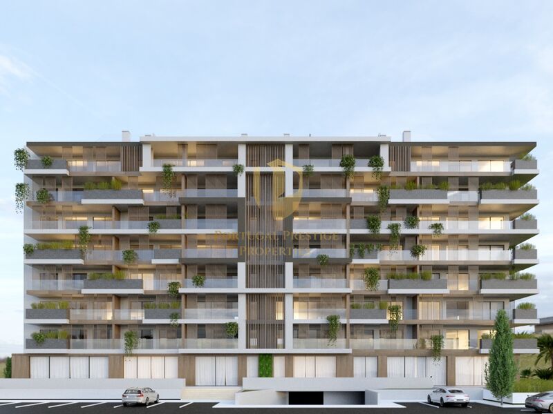 Apartment Modern T2 Avenida Calouste Gulbenkian Faro - balcony, terrace, swimming pool, great location, air conditioning