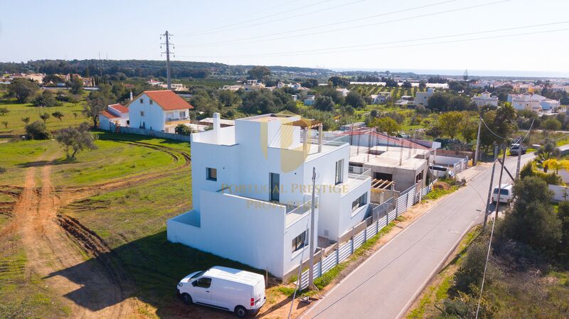 House Semidetached under construction 3 bedrooms Altura Castro Marim - air conditioning, equipped kitchen, solar panel, terrace, balcony, balconies, barbecue, central heating, swimming pool, underfloor heating