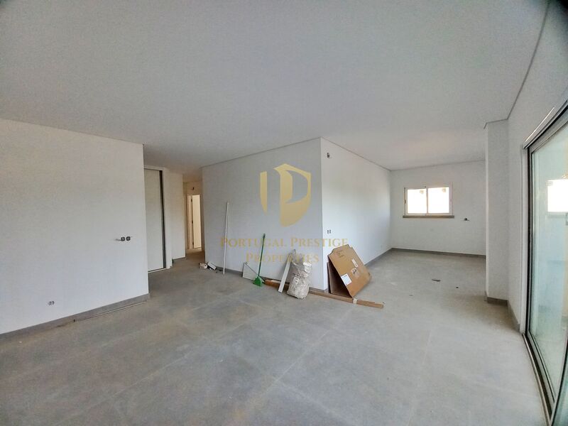 Apartamento Duplex no centro T3 Almancil Loulé - varanda, terraço, arrecadação, ar condicionado, garagem, excelente localização, jardim, bbq, vidros duplos