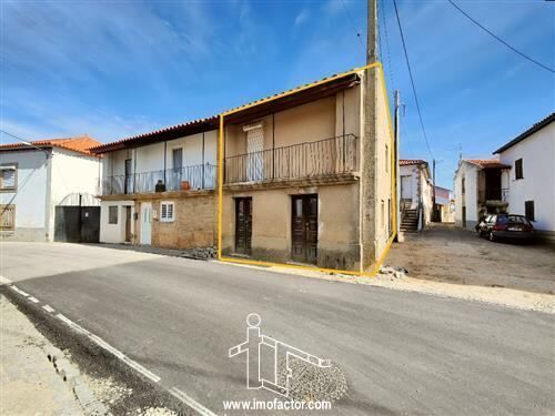 House central 3 bedrooms Lardosa Castelo Branco - balcony, green areas, fireplace, attic