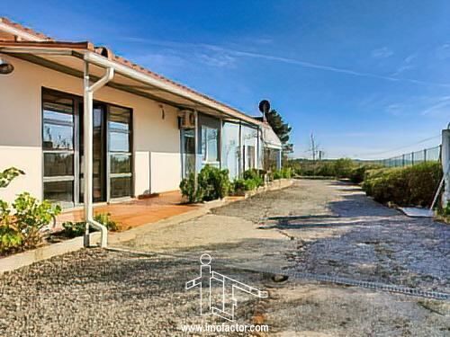 Small farm 3 bedrooms Idanha-a-Nova - air conditioning, water, electricity, equipped, tank, marquee, electricity, barbecue, tiled stove, mains water, store room, garage, water hole, terrace, garden, double glazing, green areas