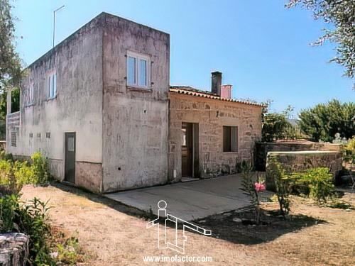 Farm V3 with house Aldeia do Bispo Penamacor - store room, fireplace, fruit trees, double glazing, green areas, olive trees, electricity, electricity, playground, garden, tank, cork oaks, mains water, water, attic, terrace