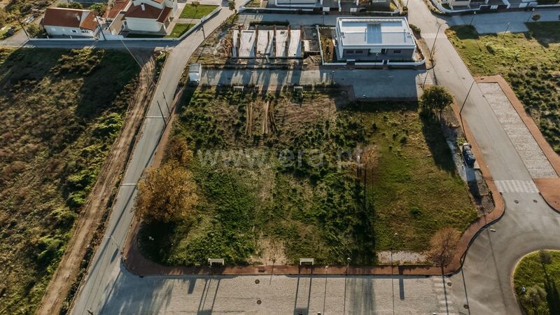 Plot of land with 477sqm Teixoso Covilhã