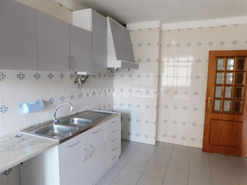 Apartment 3 bedrooms Boidobra Covilhã - garage, store room, gardens, attic, balcony, playground