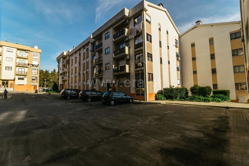 Apartamento T3 Boidobra Covilhã - marquise, jardins, parque infantil, varanda, sótão, arrecadação