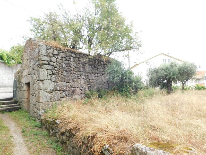 Land with 1688sqm Canhoso Covilhã - construction viability