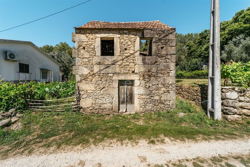 Terreno com 370m2 Serra da Estrela Unhais da Serra Covilhã - árvores de fruto, electricidade, água da rede