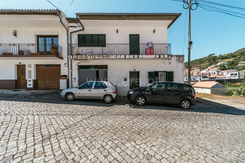 House in the center V3 Alpedrinha Fundão - backyard, fireplace, garage, garden, gardens, swimming pool, balcony, attic