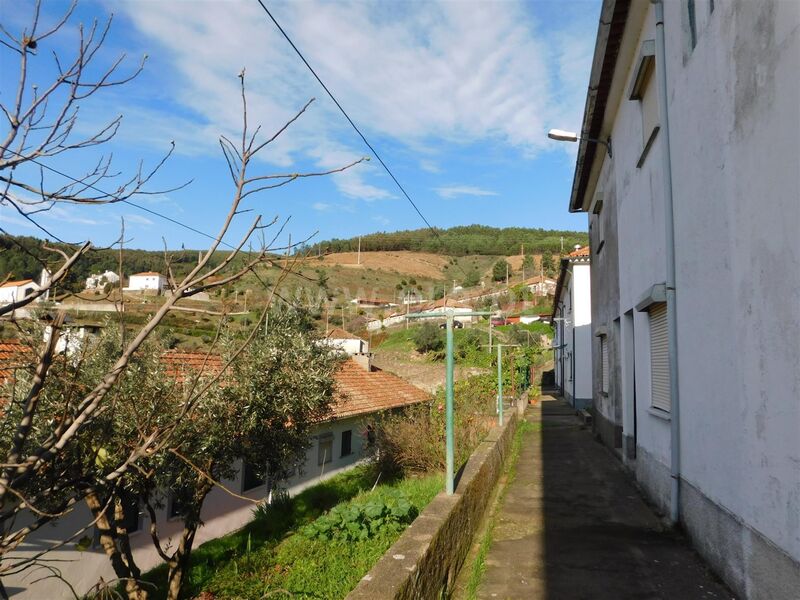 Moradia em banda V3 Barroca Grande Aldeia de São Francisco de Assis Covilhã - sótão