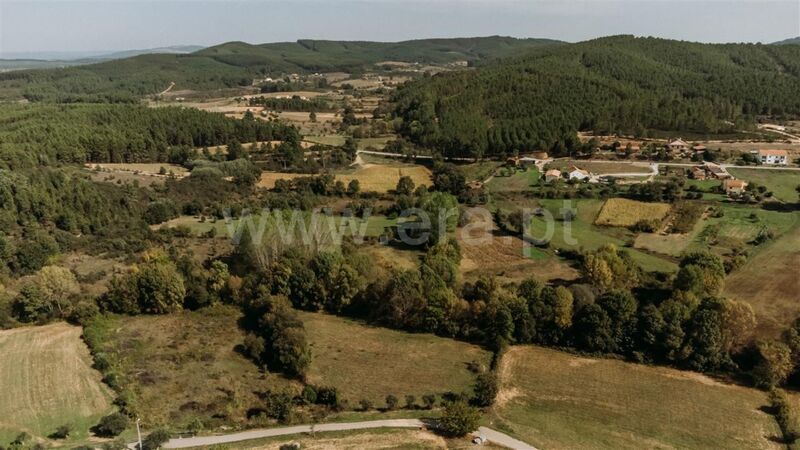 Land with 4000sqm Enxames Fundão - well, irrigated land, water