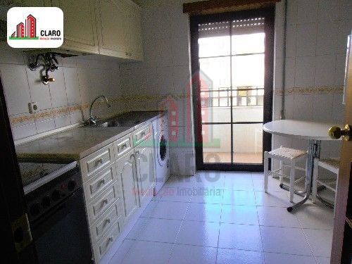 Apartamento junto ao centro T1 Santo António dos Olivais Coimbra - mobilado, cozinha equipada