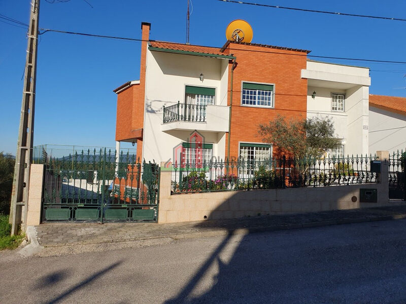 House V5 in good condition Coimbra - attic, garage, central heating, fireplace, swimming pool, tennis court