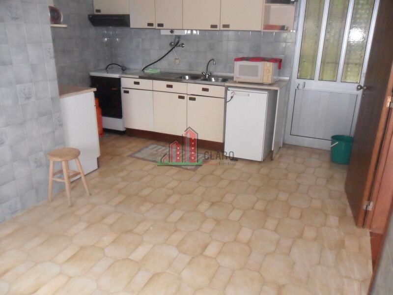 House 5 bedrooms Isolated in good condition Santo António dos Olivais Coimbra - fireplace, balcony