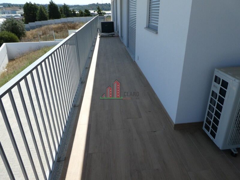 Apartment T3 neue Coimbra - solar panels, garage, balcony, air conditioning, balconies