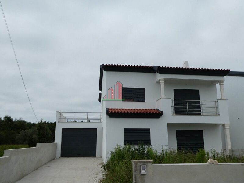 House V3 Semidetached Arazede Montemor-o-Velho - garden, swimming pool, solar panels, air conditioning, garage