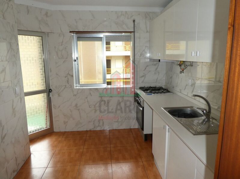 Apartamento T1 Remodelado Buarcos Figueira da Foz - varanda, cozinha equipada, lareira