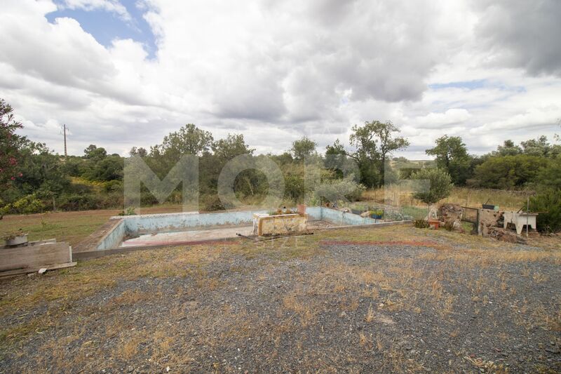 Herdade Alvito - árvores de fruto, piscina, furo, portão automático, tanque, isolamento térmico