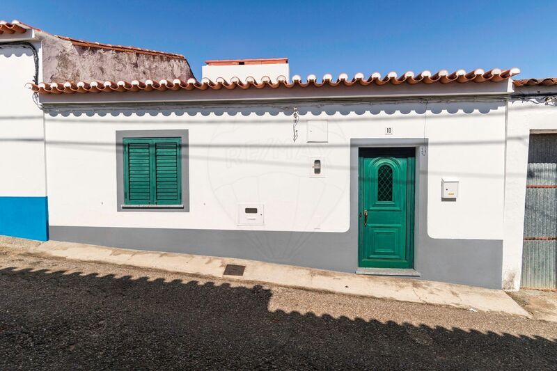 House 2 bedrooms in good condition Vila de Frades Vidigueira - garden, equipped kitchen, tiled stove