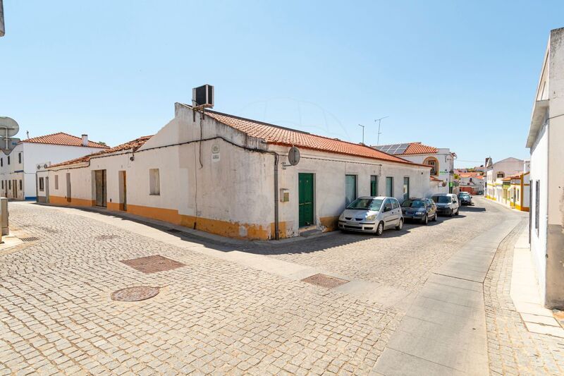 House 2 bedrooms Single storey in the center Viana do Alentejo - backyard, marquee