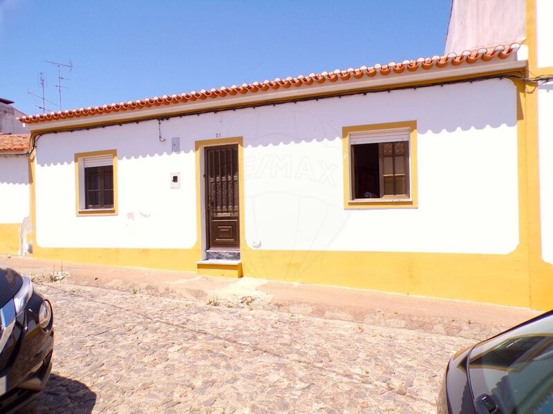 House V3 Amareleja Moura - backyard, fireplace, garage, parking space